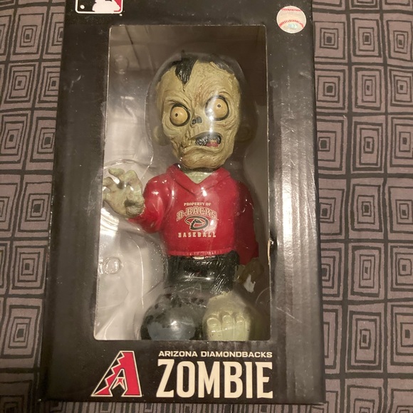 Diamond backs zombie bobble head - Picture 2 of 4